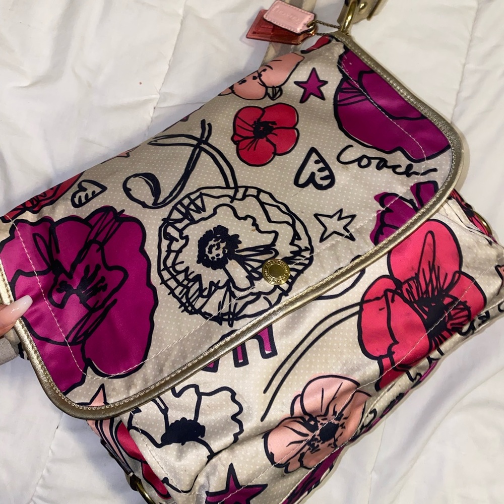 ✨Coach shoulder medium bag
